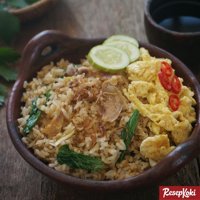 Nasi Goreng Agoes: Rasa yang Menggigit Jiwa di Cilacap